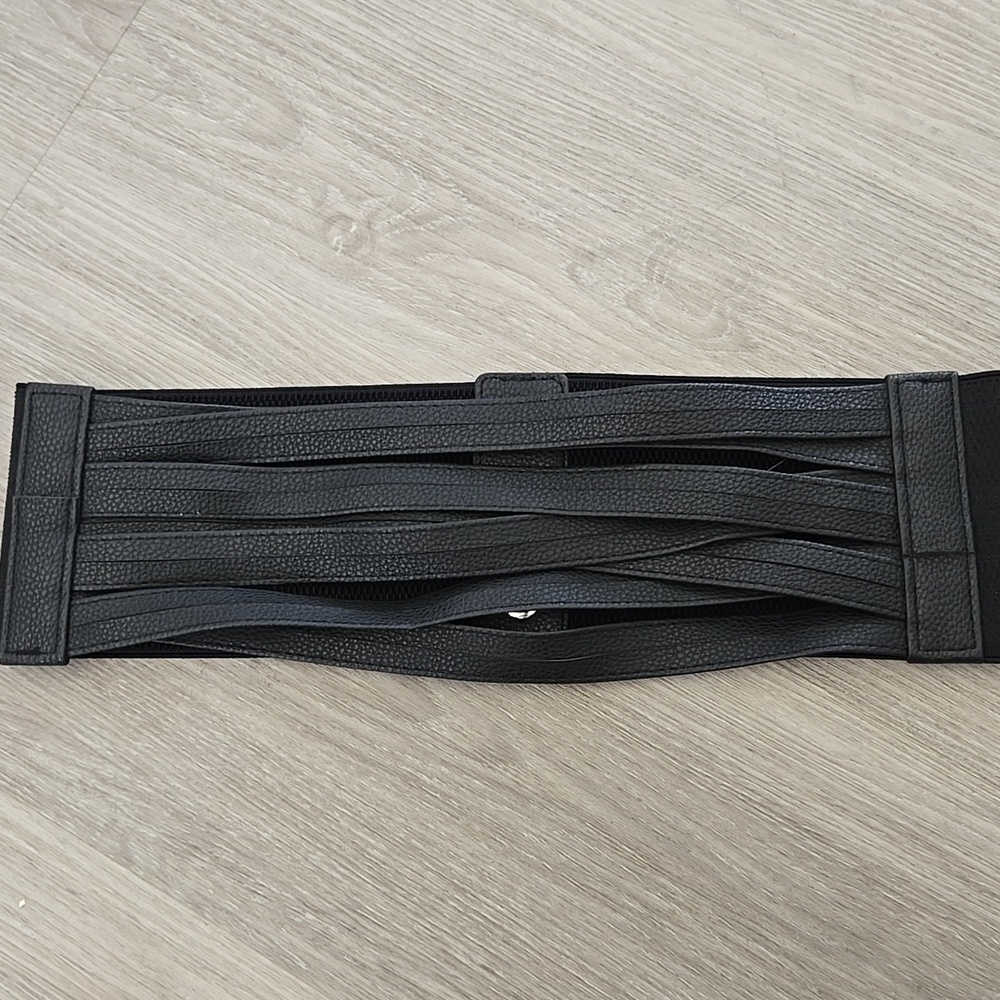 Black Strappy Elastic Waist Belt - Criss Cross Leather Straps, Wears both ways!